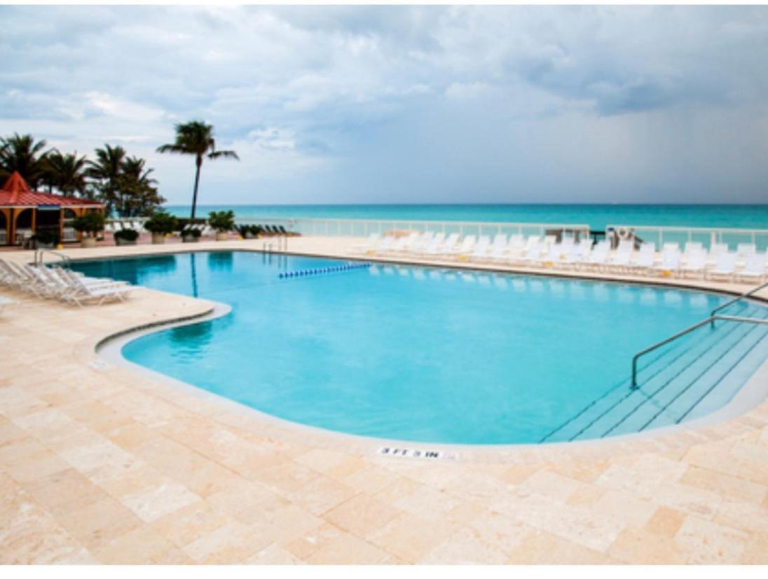 All You Need Around You Aparthotel Sunny Isles Beach Esterno foto